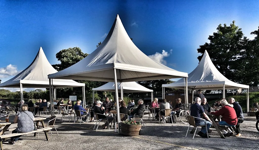 outdoor dining owd nells tavern
