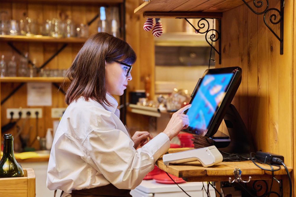 How does an automated restaurant booking system improve customer experience?
